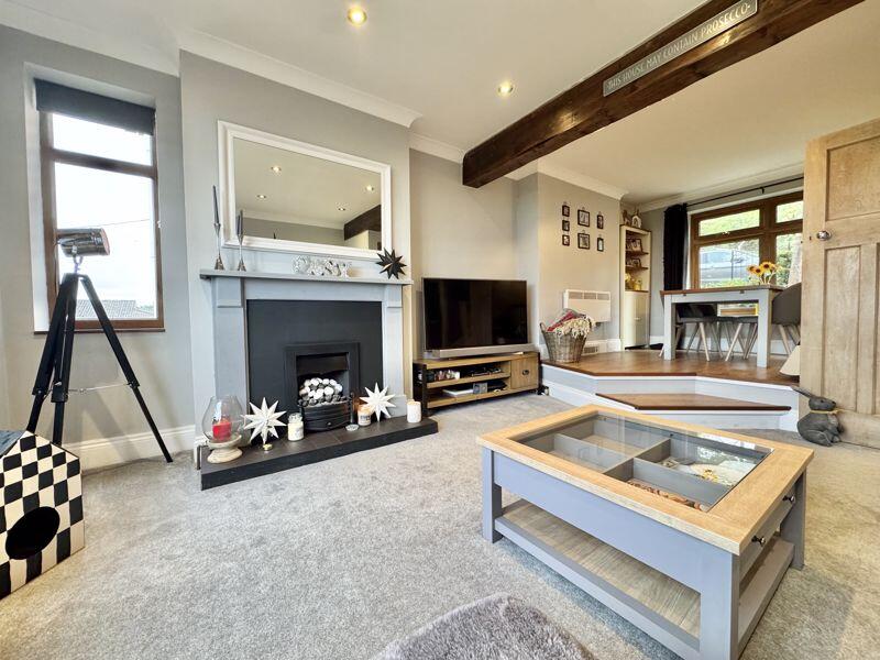 Lounge &amp; Split Level Diner