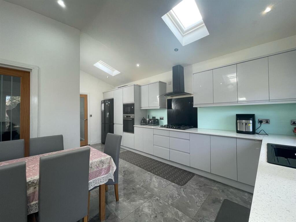 Kitchen / Diner