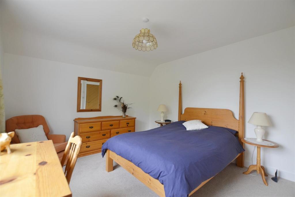 bed 3.JPG