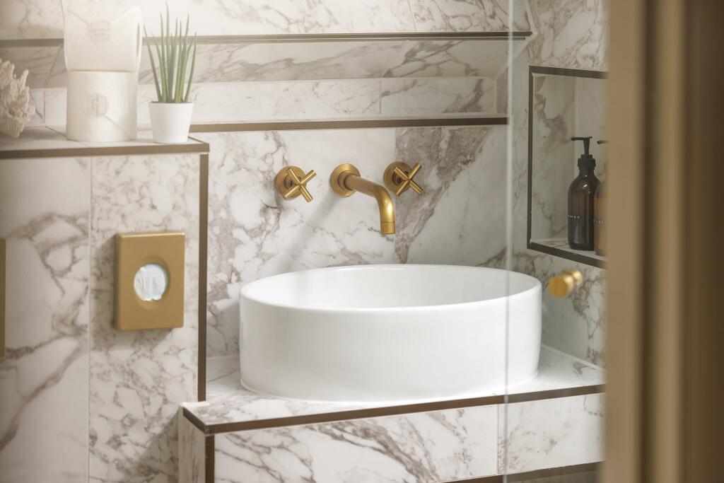 emma_place_top_floor