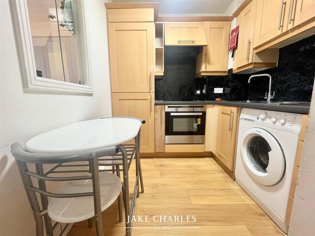 WhatsApp Image 2025-04-01 at 14.39.31_45690dbf.jpg