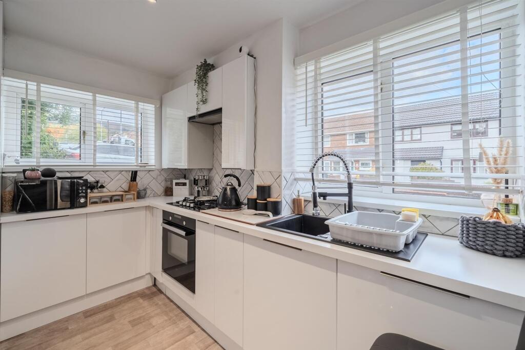 57 Mynydd Maen Road-18.jpg