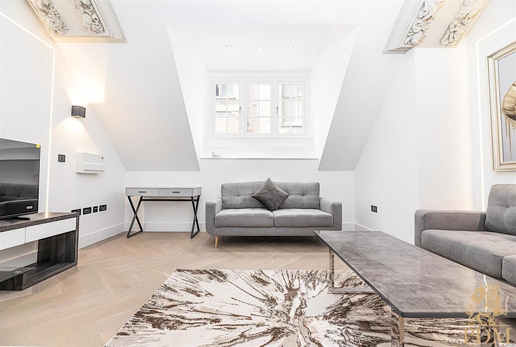 Apt 7, 33 Long Row, Nottingham City Centre (4 of 2
