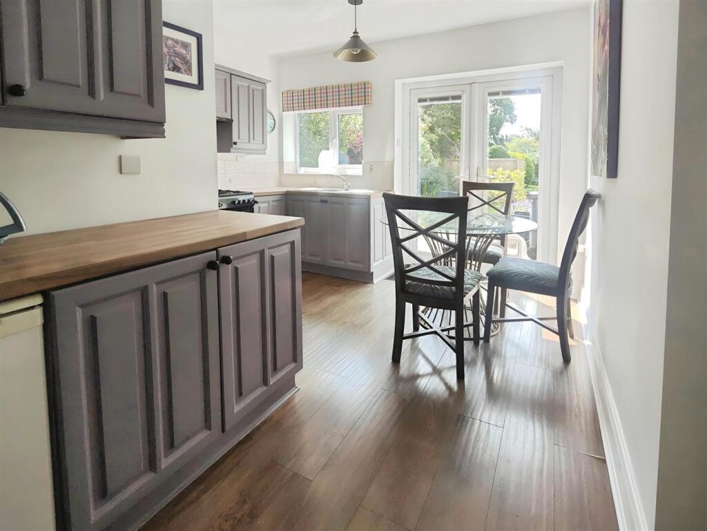 Kitchen Diner