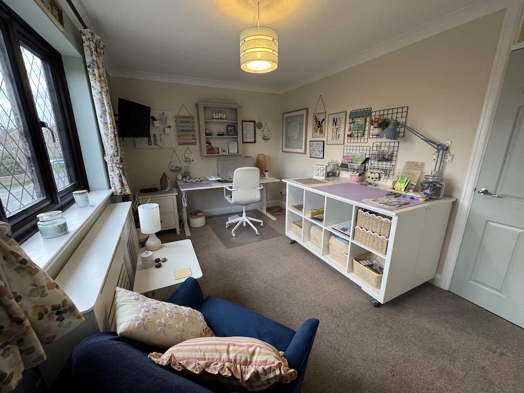 20 - Craft Room..jpg