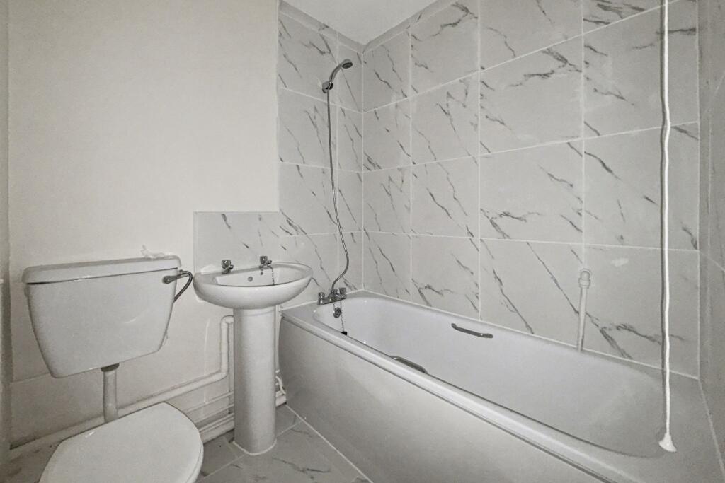 Flat 1, 21 Pembridge Square, Notting Hill, London, W2 4DP
