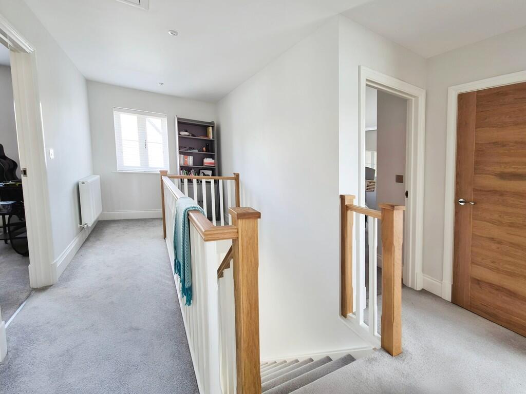 b8a9ac1a-10000252...