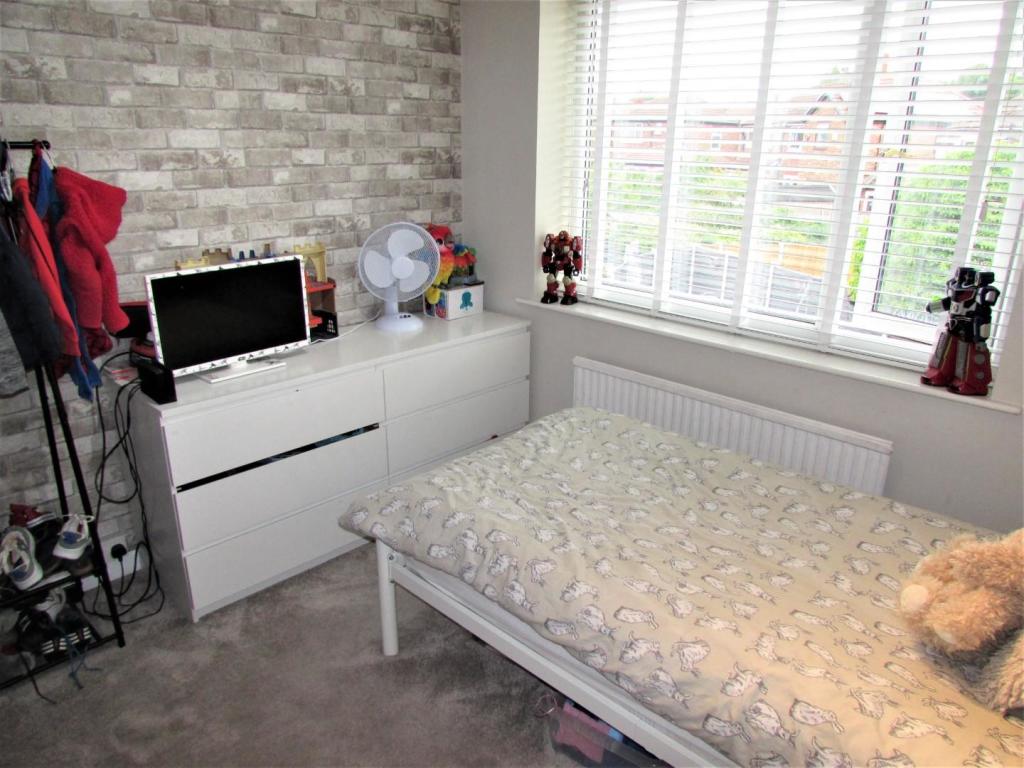 AshtonCres26bed3.JPG