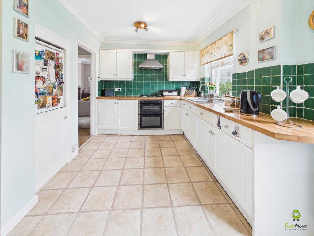 Presented By Clinton Crawford - Ewemove Bexley and