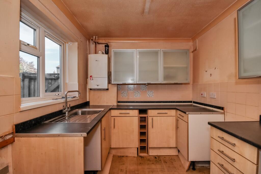 10 Beaumaris Road, Sawtry, Huntingdon, Cambridgeshire PE28 5SF