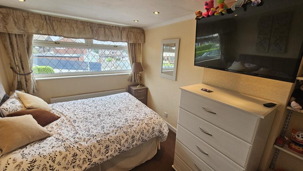 IMG-20250718-WA00...