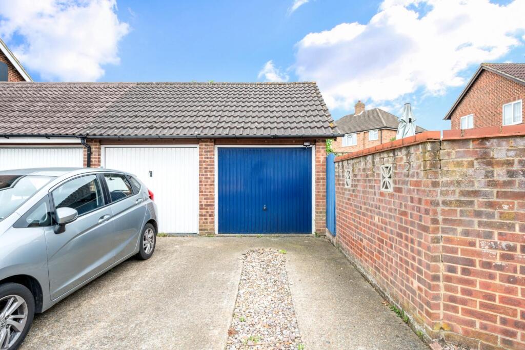 CARDINAL CLOSE (13).jpg