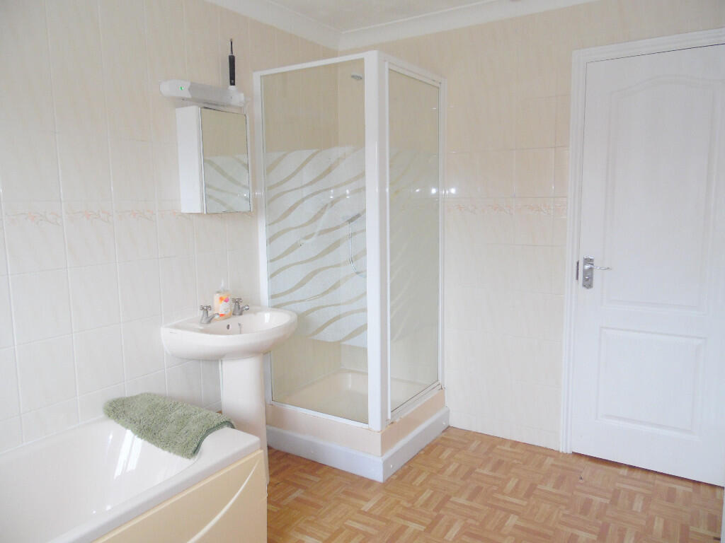 BATH/SHOWER RM