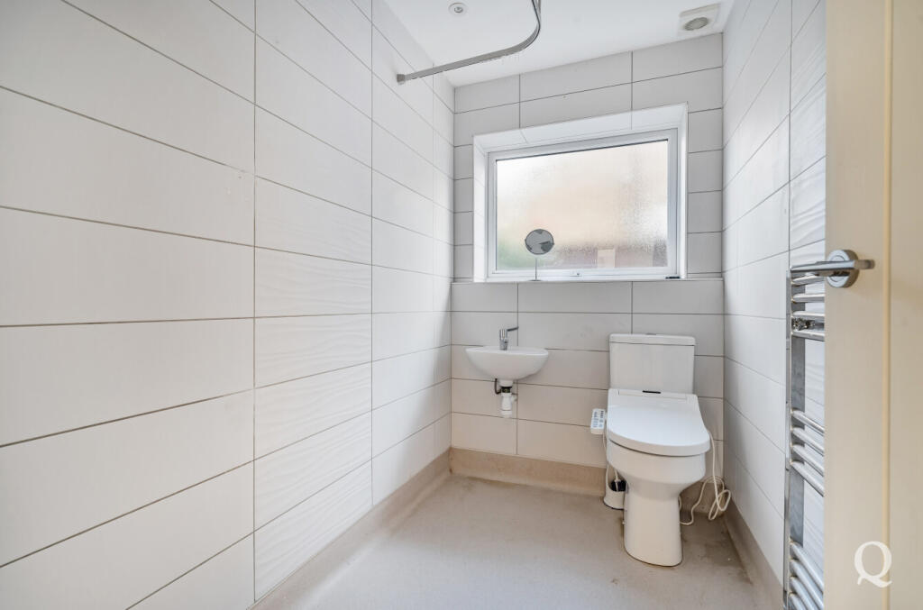 0794f0b9-03a6-415...