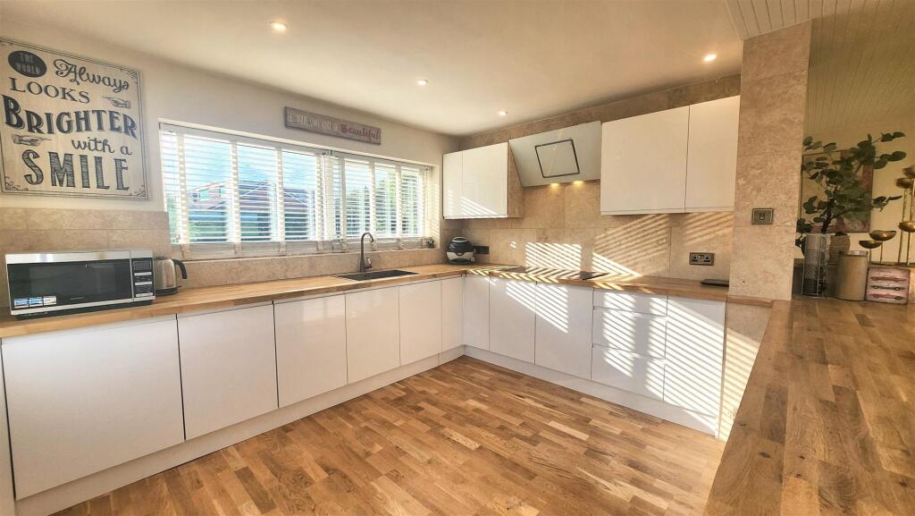 Breakfast Kitchen Photo 2