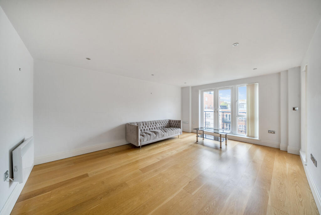 Sitting/Dining Room