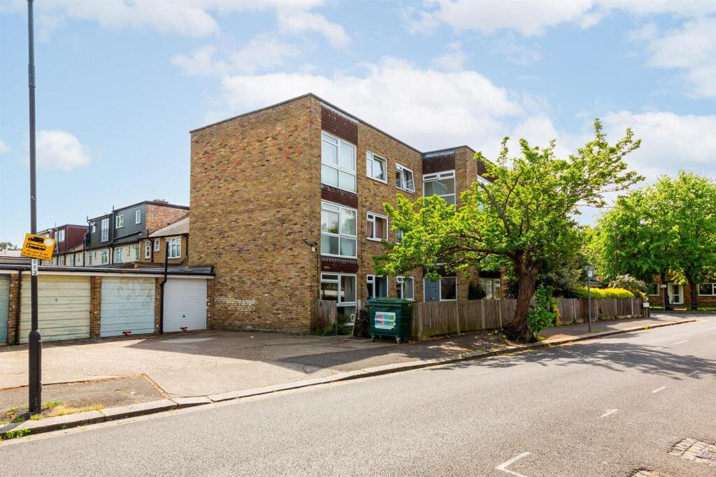 Flat 1, Holly Court, 59 Cavendish Road, SW19 2EY-8