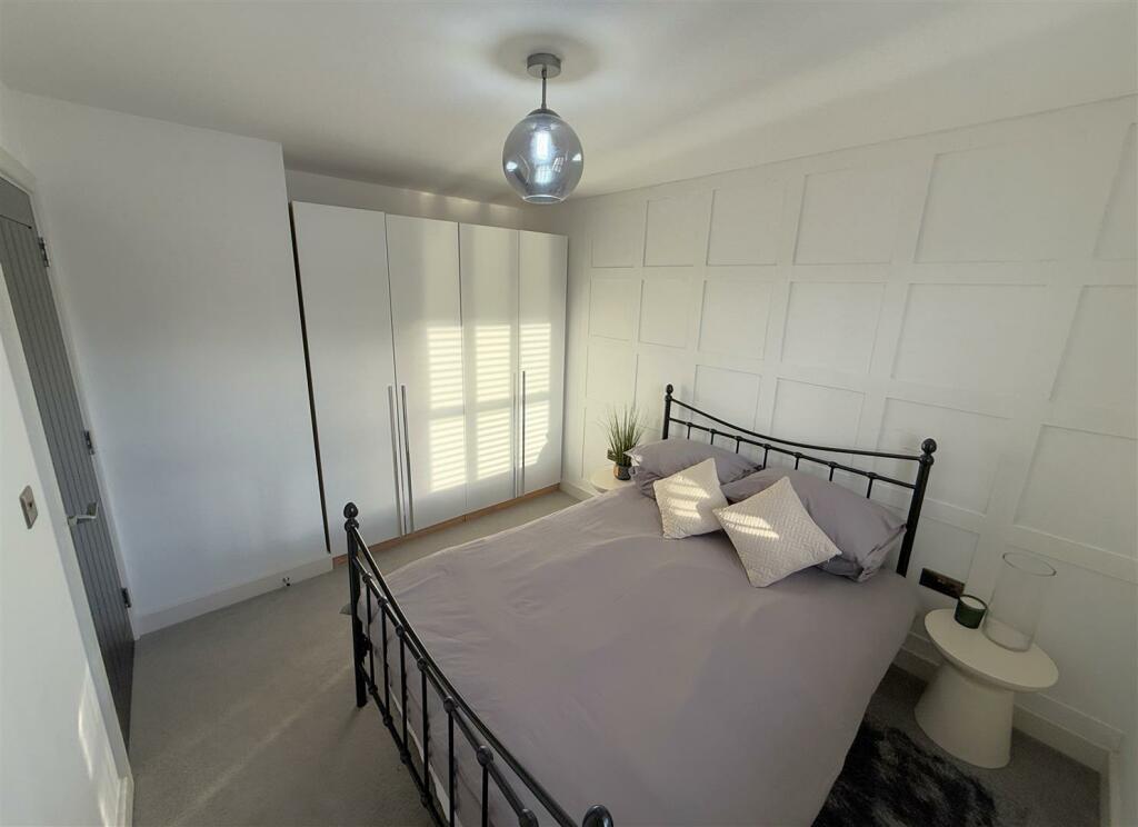 Bedroom 2B.JPG