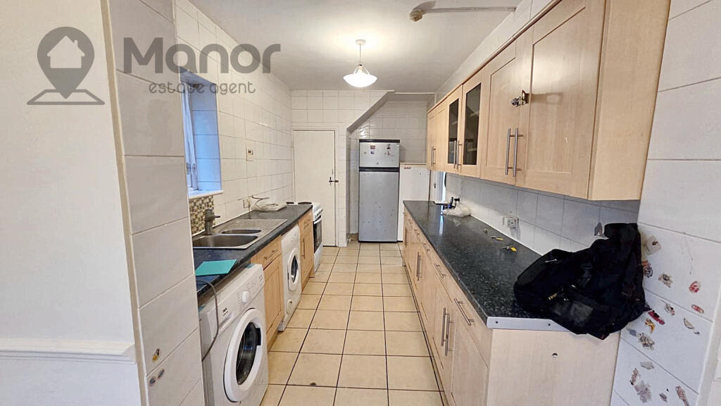 WhatsApp Image 2025-10-21 at 15.36.00 (2)