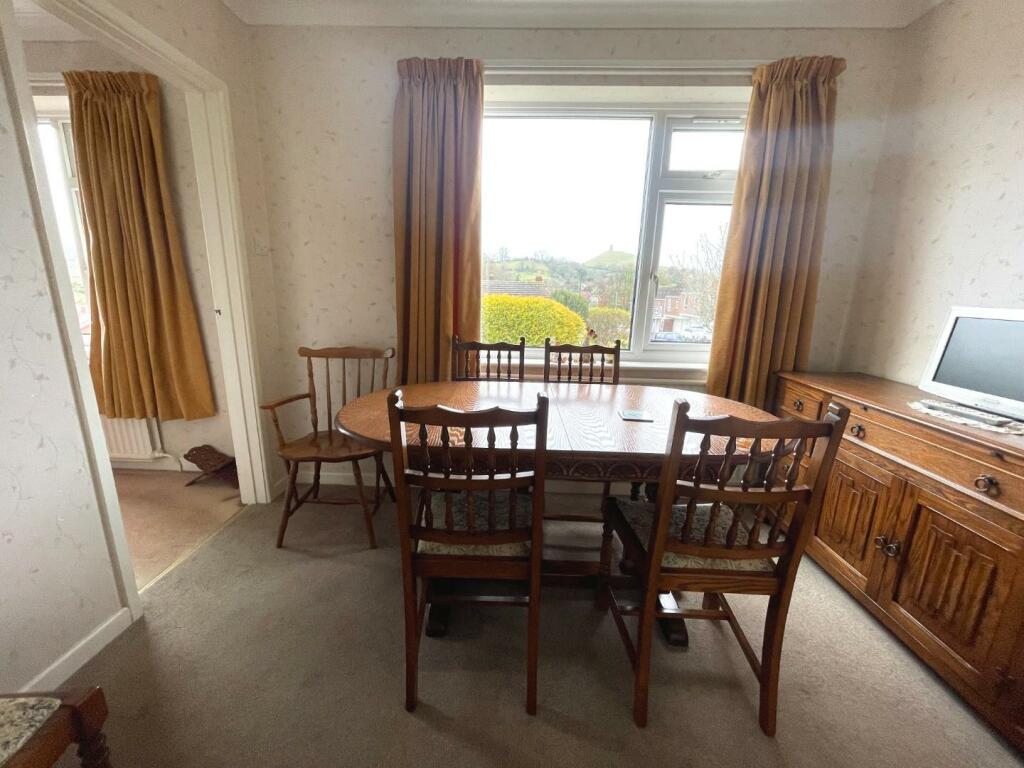 Dining Room.JPG