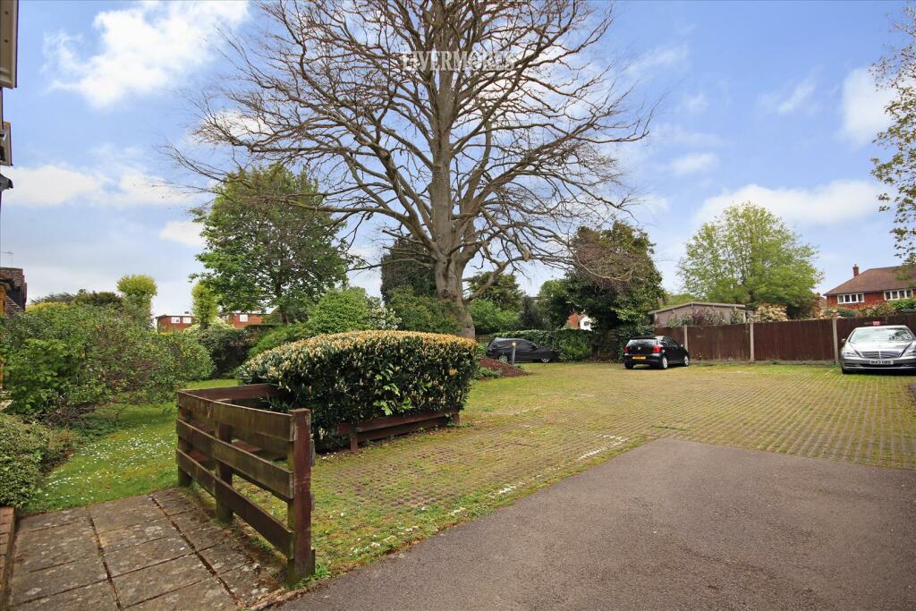 Communal Gardens &amp; Parking.jpg