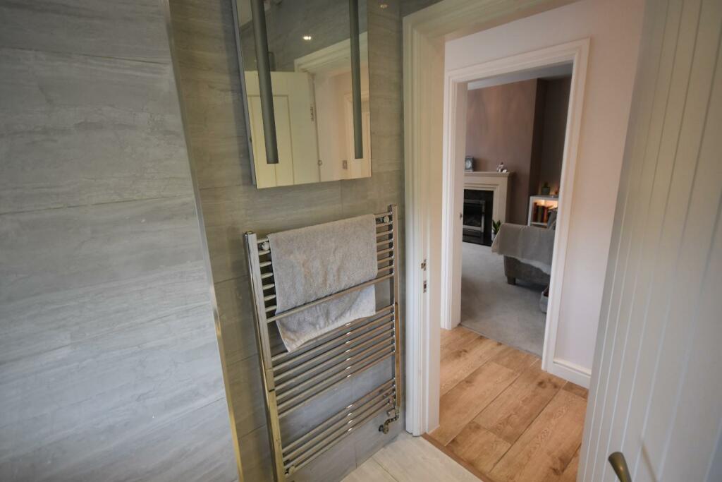BATHROOM SUITE