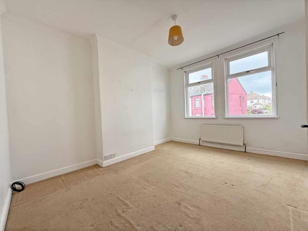 West Down Road 5 Bed 2.jpg