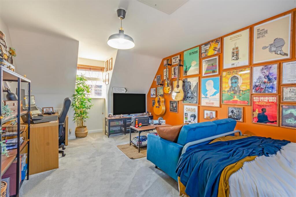 8632521-interior23.jpg