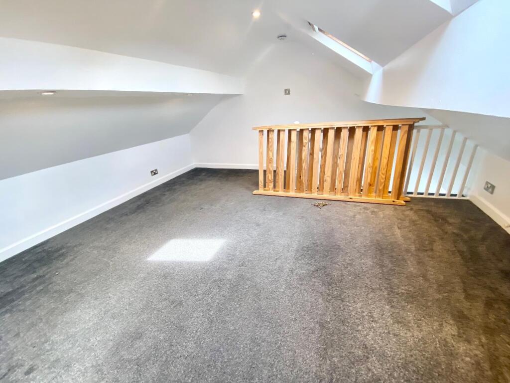 ATTIC ROOM
