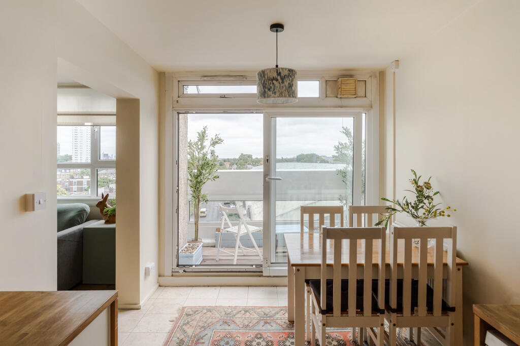 302958 - Flat 17, Edrich House-26.jpeg