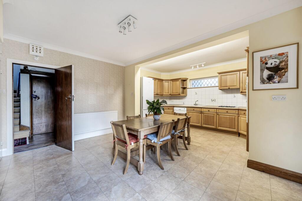 Kitchen / Breakfast Room