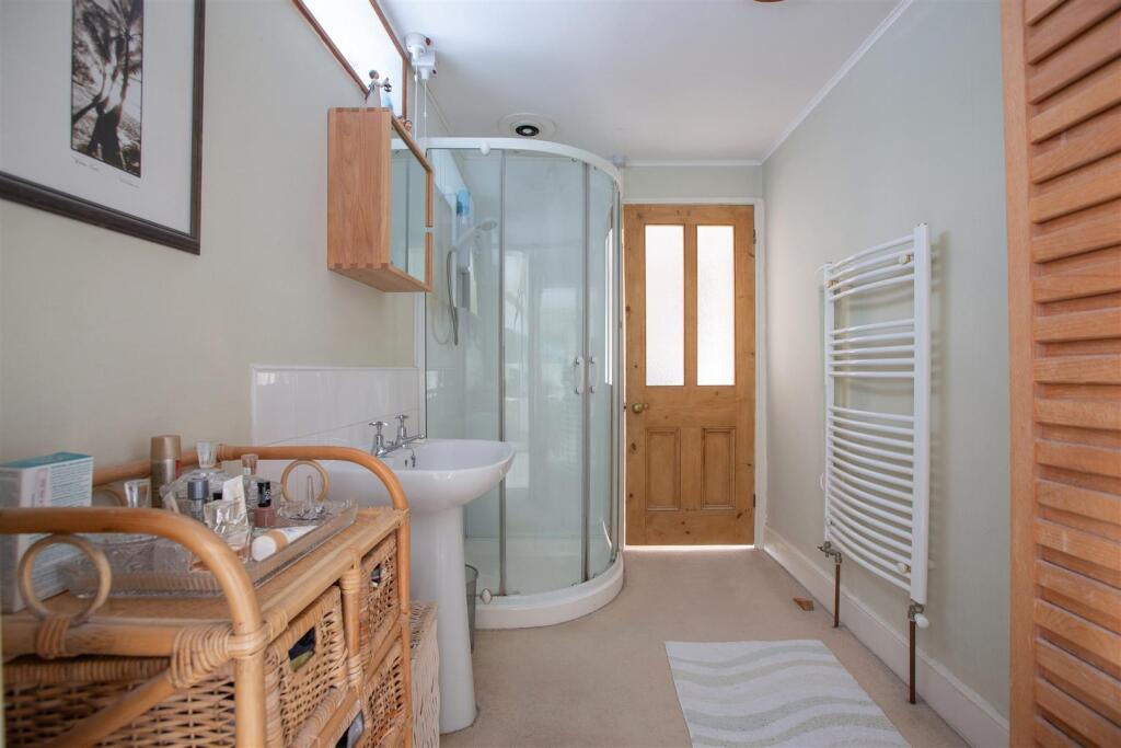 Ensuite