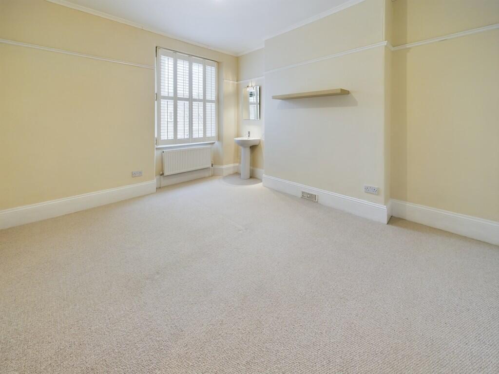 CAM02089G0-PR0387...