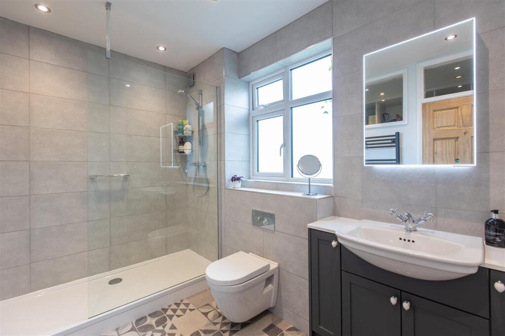 Haydon Croft Bedroom 1-5.jpg