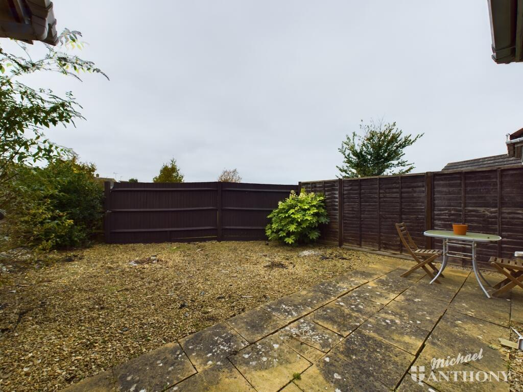 CAM03852G0-PR0132-STILL009