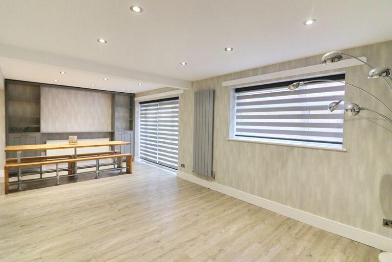 Open Plan Living/Dining Area