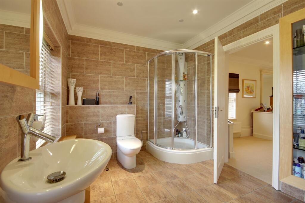 En-suite Bathroom