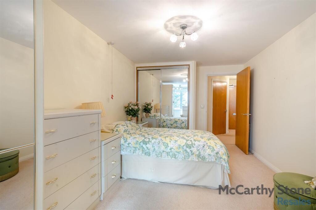 8636147-interior18.jpg