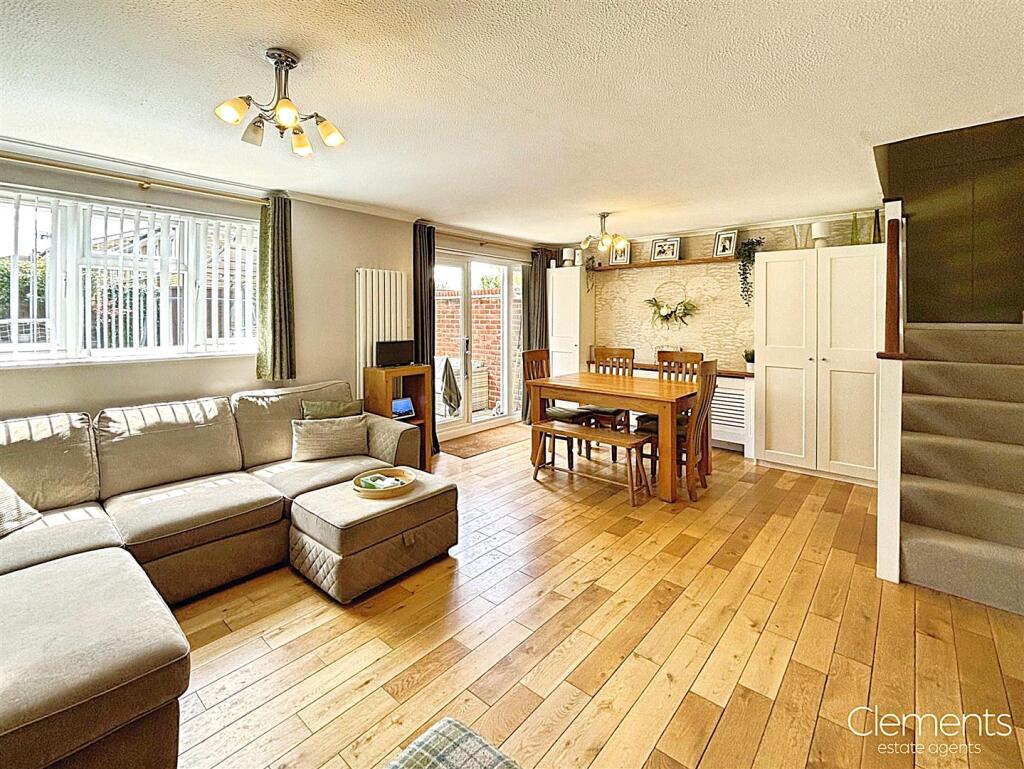 2ddcdc0c-Photo 206-18-25 2C 2011 2034 2021.jpg