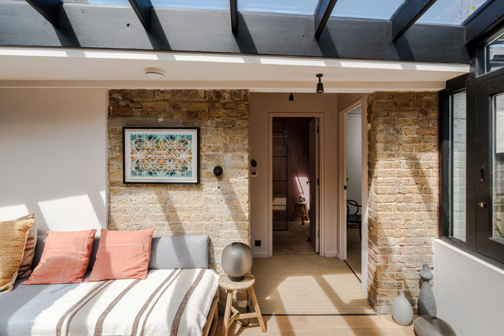 295403 - The Glass House-30.jpeg