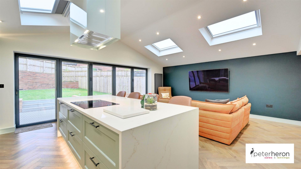 Open Plan Breakfasting Kitchen And Family Area