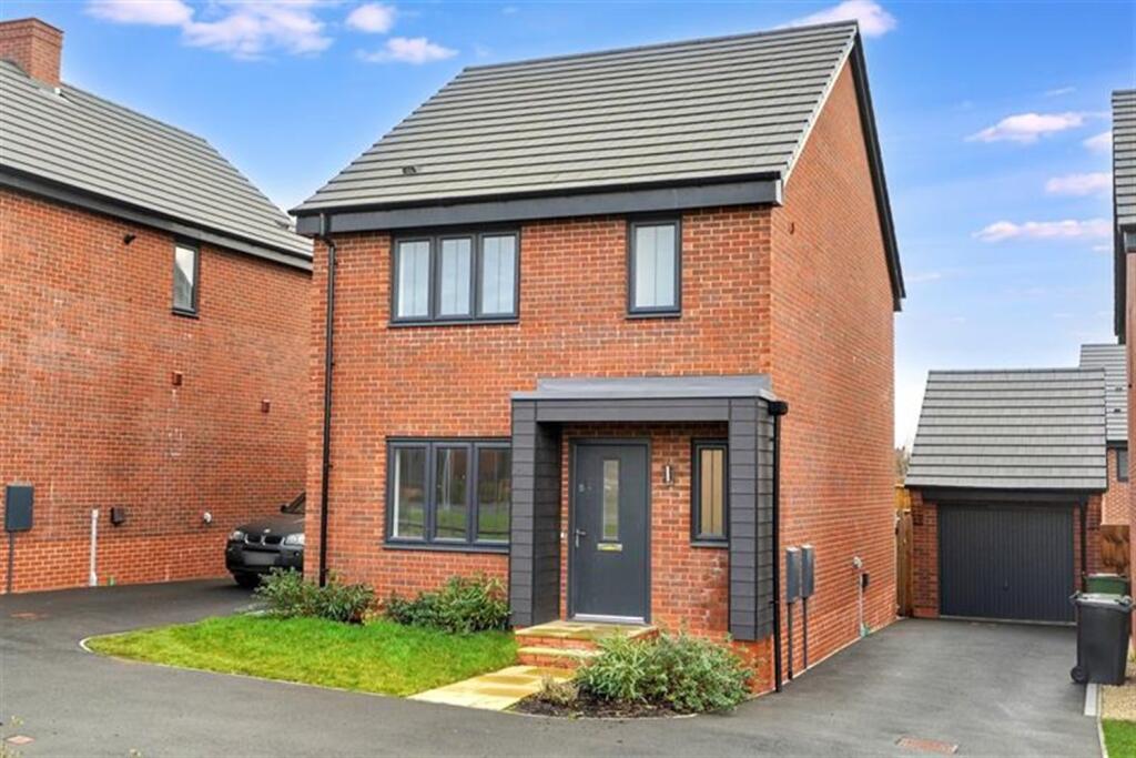 4 bedroom Detached House in Springfield Drive, Derby