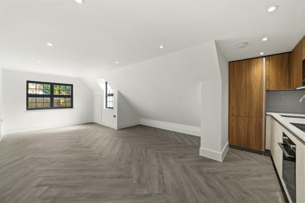 Flat 5 - 7, Sudbury Hill Close ,  - b6bYYeVdYgzVIJ