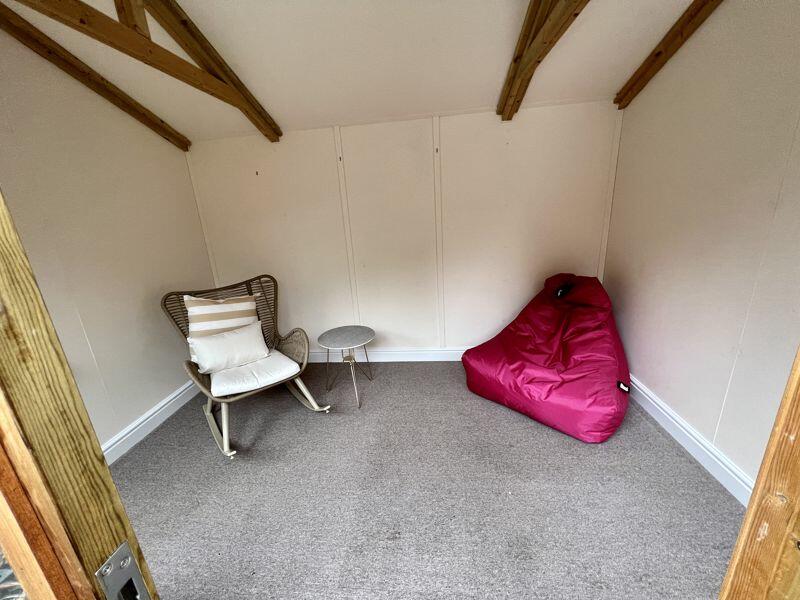 SUMMERHOUSE