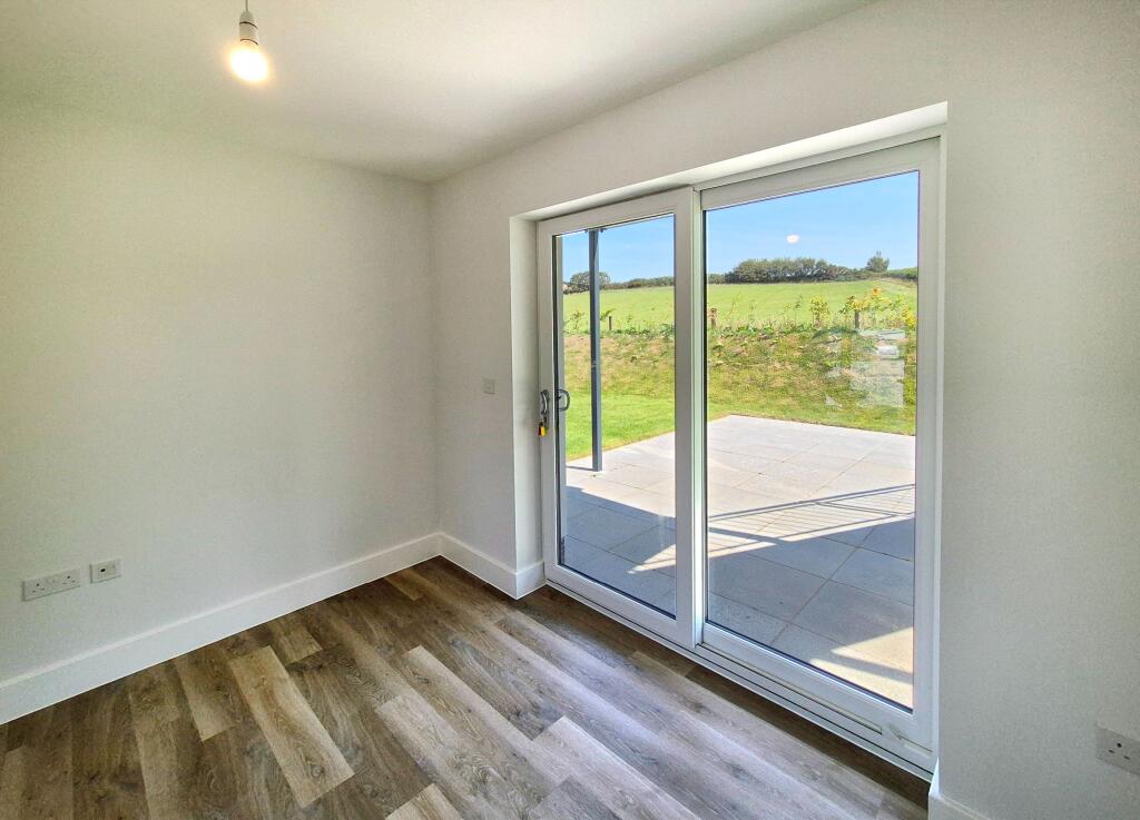 Ground Floor Snug/Bedroom 6