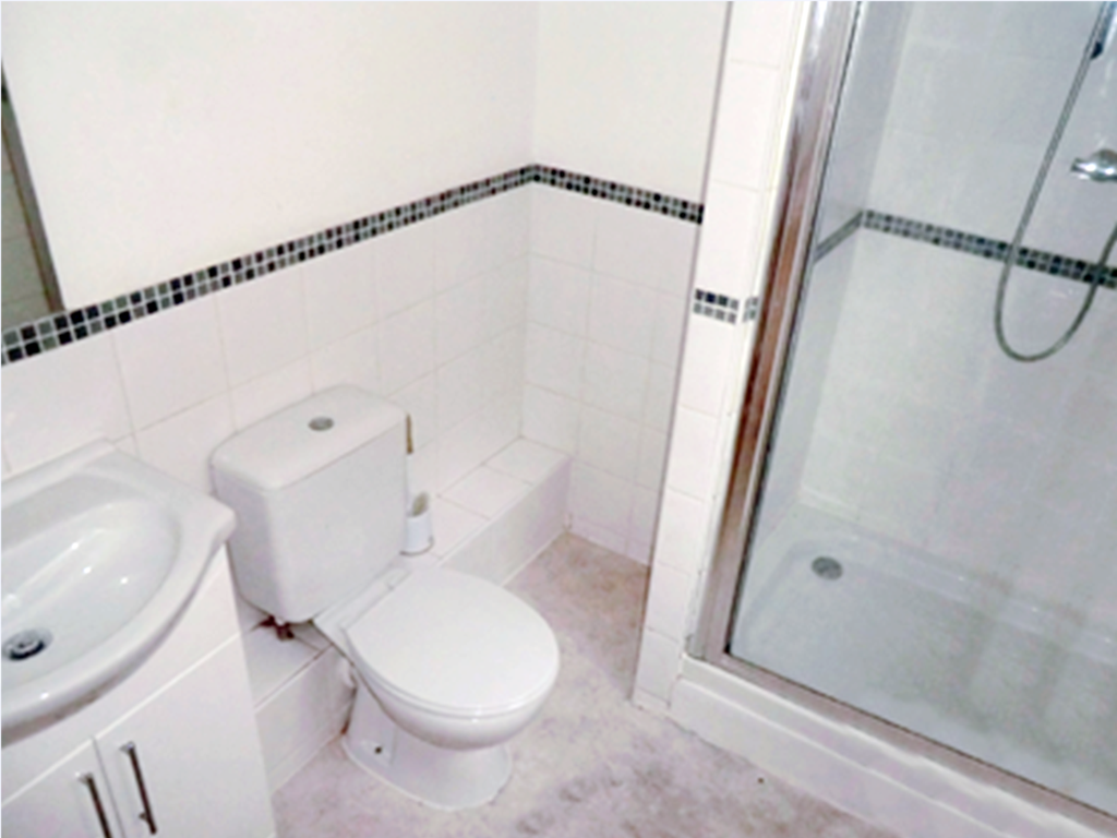 En-Suite Shower