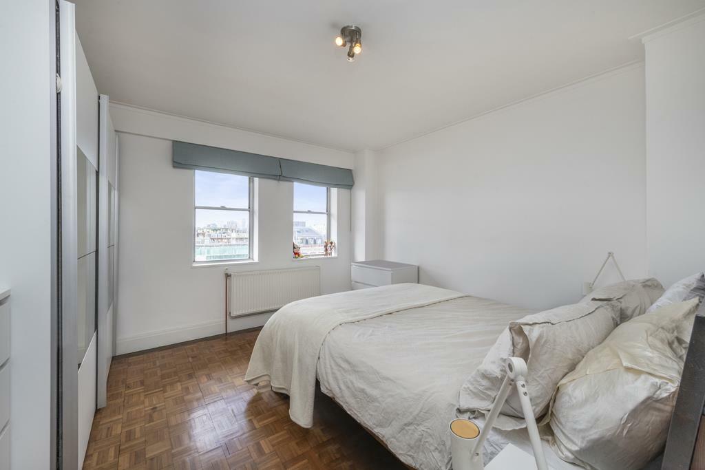 bedroom (2).jpg