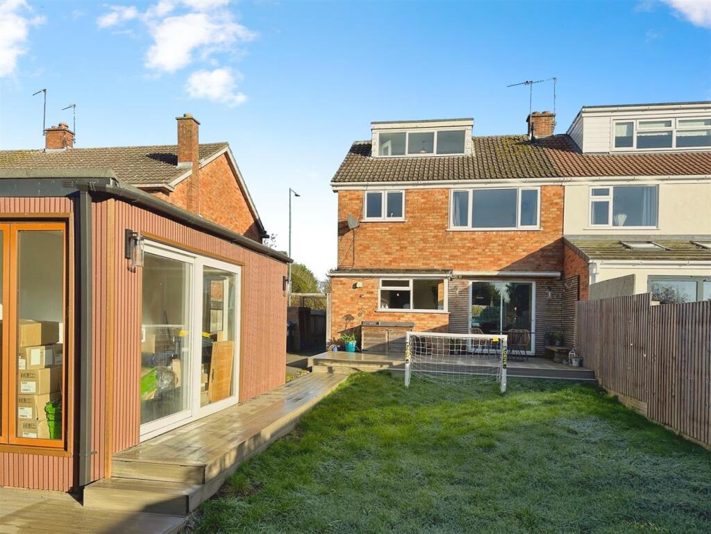 486c1a2e--48F4-B5CC-B6E90EBE84B7-69919-00002CFF847