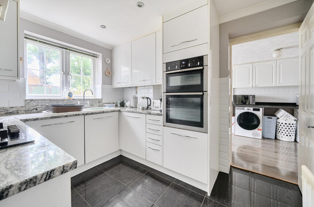 1298051-24-6835fb...