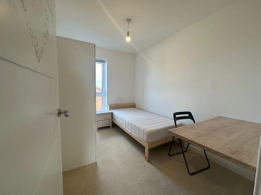 2/F bedroom 5